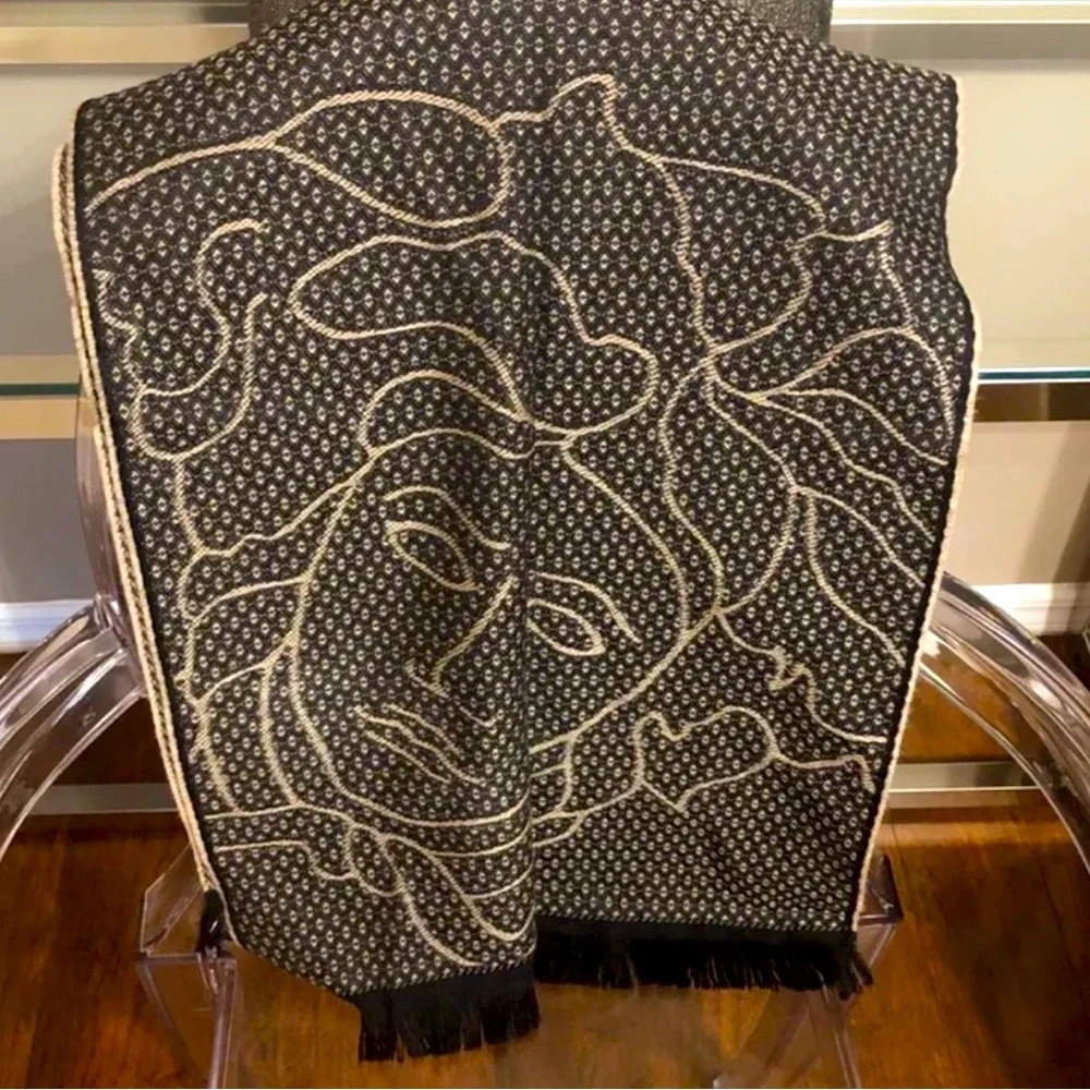 Versace authentic - Picture 2 of 4